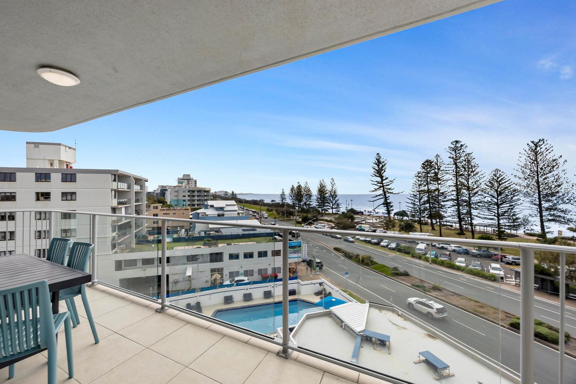 Mandolin Beachfront Resort Alexandra Headland Εξωτερικό φωτογραφία