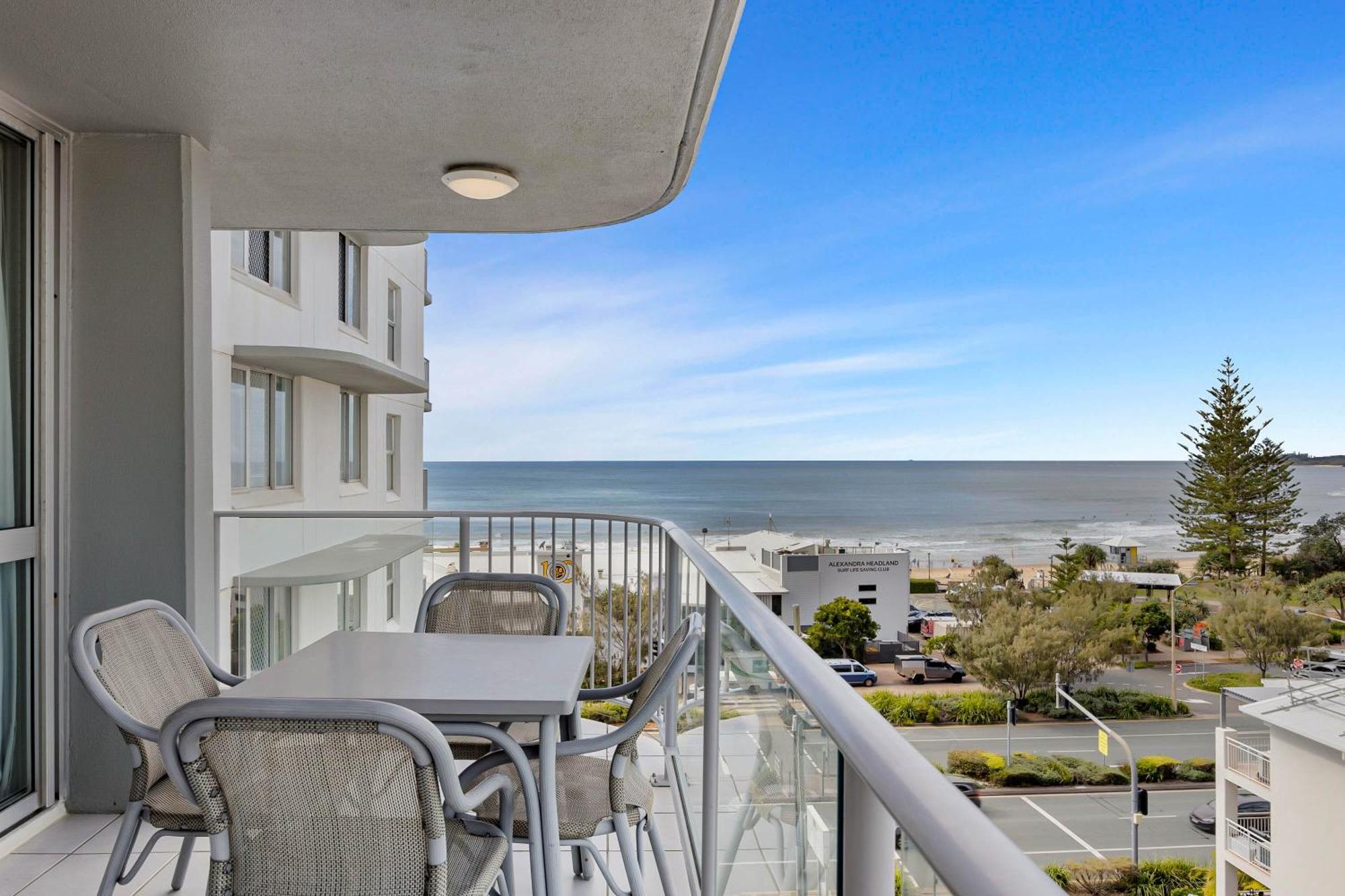 Mandolin Beachfront Resort Alexandra Headland Εξωτερικό φωτογραφία
